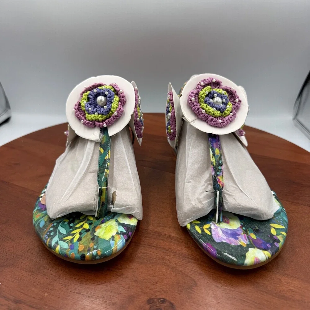 Betsey Johnson Cindii Floral Crochet Flower Pearl Flat Sandals Bright Multi Sz.8 - Picture 12 of 13